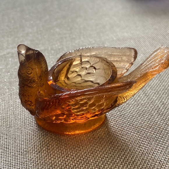 Degenhart Art Degenhart Amber Glass Bird With Berry Individual Open